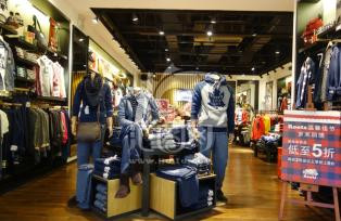休闲运动服饰专卖店名取名要求及注意事项