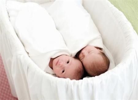 刚出生的女婴儿取名字